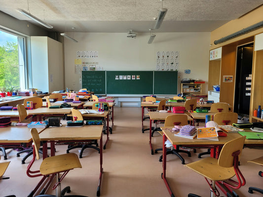 Celebrating Teachers: The Gift of Gratitude on Teachers' Day