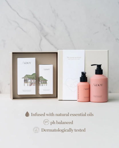 Woody & Romantic Duo Gift Set With LOVE Sleeve